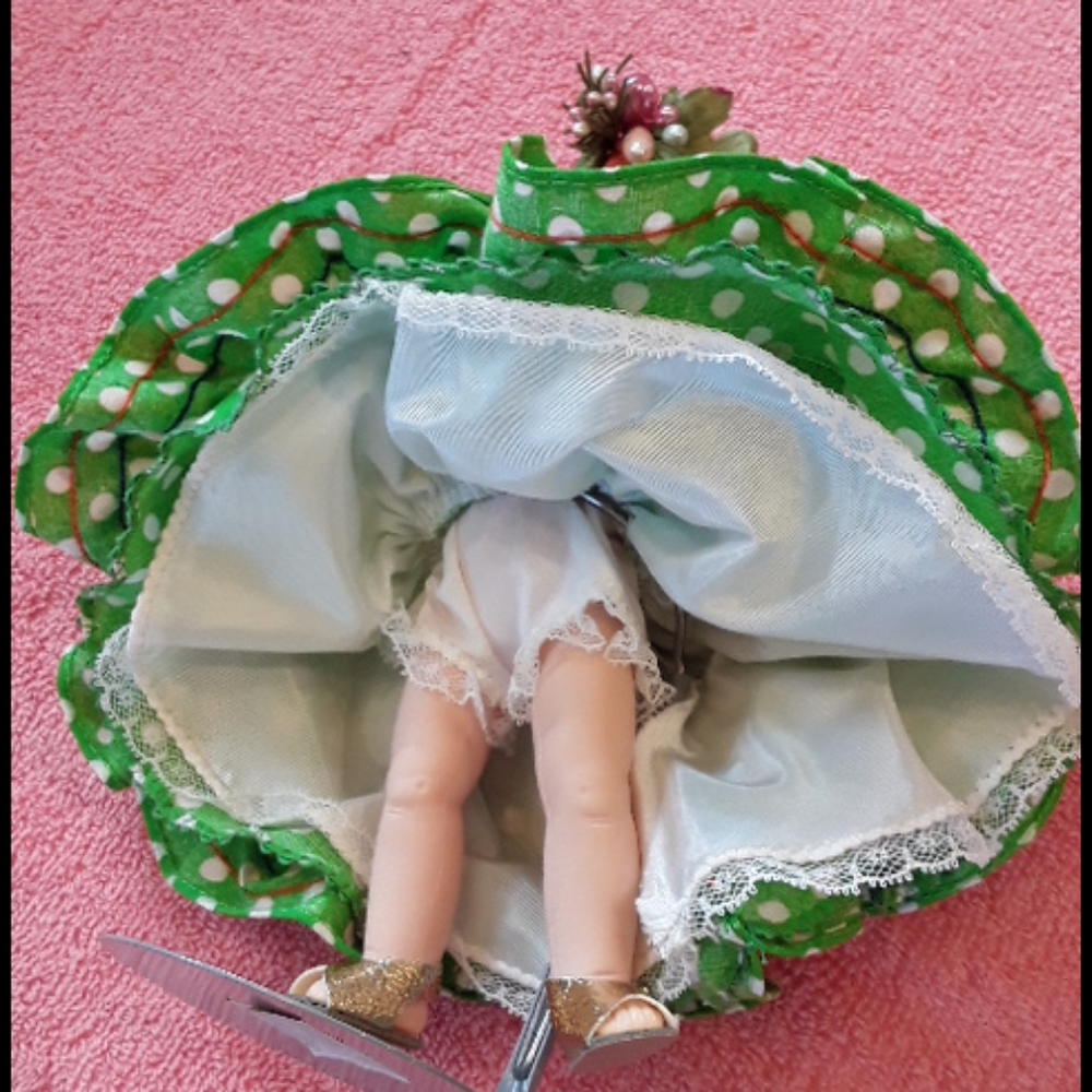 BRAZIL DOLL - Picture 3 of 3